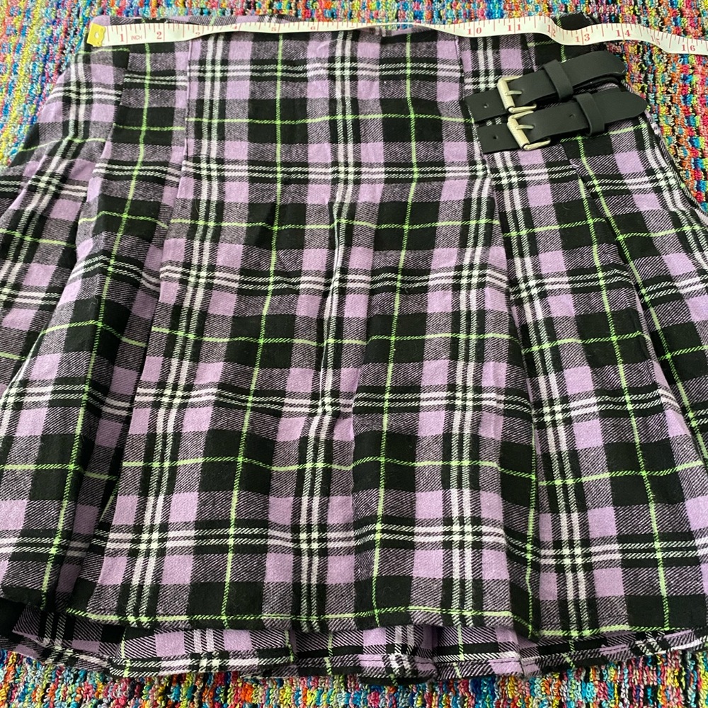 Mini Skirt - Picture 3 of 5